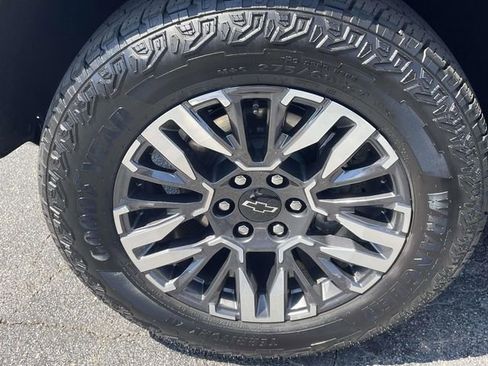 Certified 2025 Chevrolet Tahoe Z71 w/ Comfort Package image 8