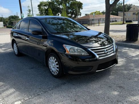 Used 2015 Nissan Sentra S FWD image 4