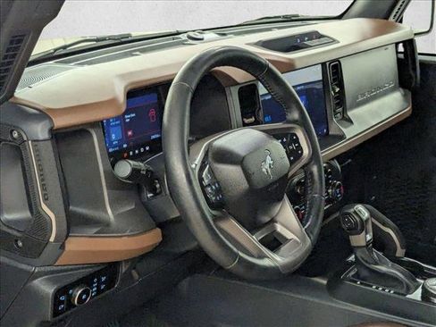 Used 2024 Ford Bronco Outer Banks image 10