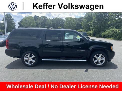 Used 2013 Chevrolet Suburban LT w/ Luxury Package AWD/4WD image 6