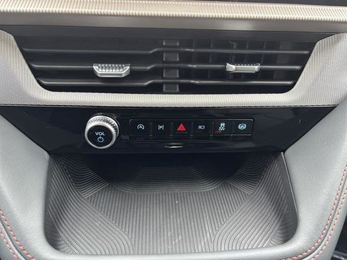 New 2026 Ford Explorer Active w/ Active Comfort Package image 22