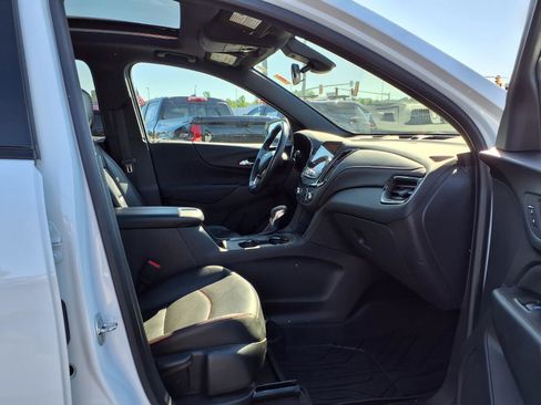 Used 2022 Chevrolet Equinox RS w/ RS Leather Package FWD image 30