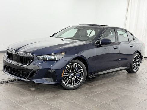 New 2027 BMW 540i xDrive AWD/4WD image 1