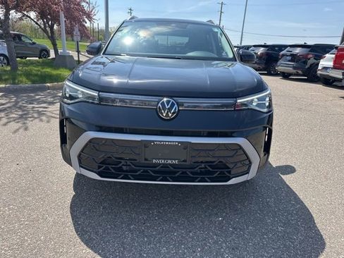 Used 2025 Volkswagen Taos SEL AWD/4WD image 9
