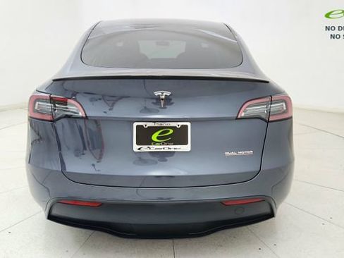 Used 2023 Tesla Model Y Performance image 5
