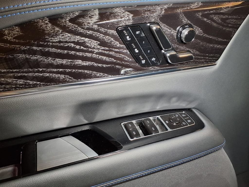 New 2026 Cadillac Escalade IQL Luxury AWD/4WD image 15