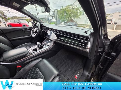 Used 2021 Audi SQ7 Premium Plus w/ Driver Assistance Package AWD/4WD image 18
