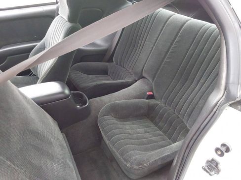 Used 2002 Pontiac Firebird Coupe w/ Opt Pkg RWD image 28