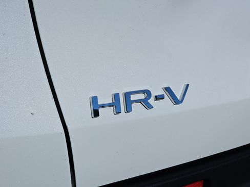 Used 2025 Honda HR-V LX image 39