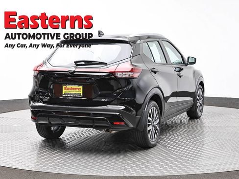 Used 2023 Nissan Kicks SV FWD image 5