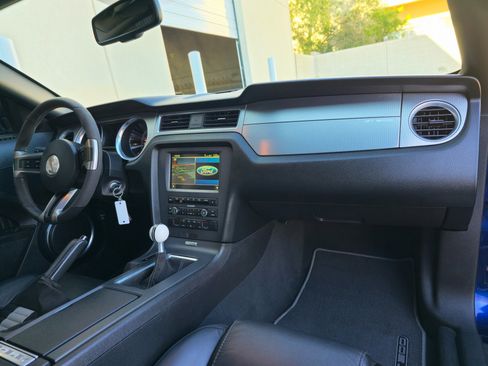 Used 2010 Ford Mustang Shelby GT500 image 28