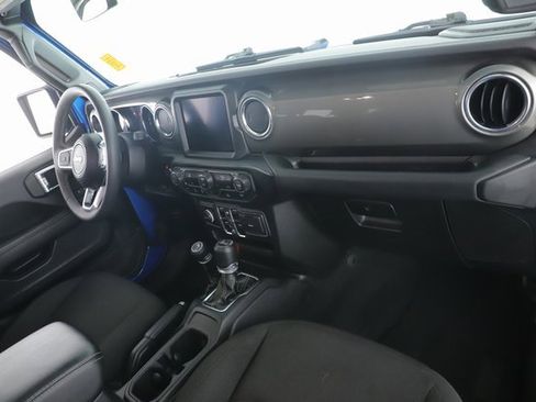 Used 2023 Jeep Wrangler Sahara image 28