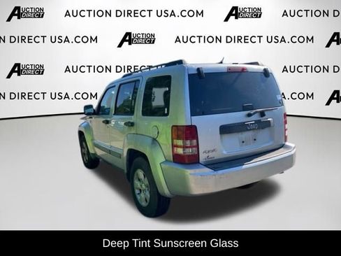 Used 2010 Jeep Liberty Sport w/ Popular Equipment Group AWD/4WD image 13