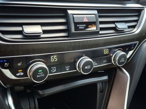 Certified 2022 Honda Accord Touring image 17