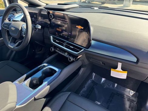 New 2026 Chevrolet Equinox EV LT w/ Convenience Package II image 6