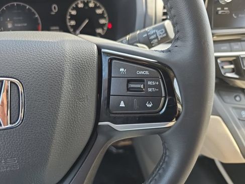 Used 2025 Honda Odyssey EX-L image 22