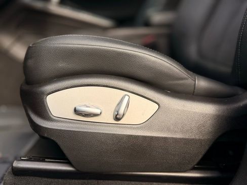 Used 2017 Porsche Macan Base image 17