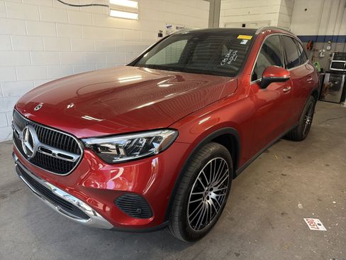 Certified 2023 Mercedes-Benz GLC 300 image 4