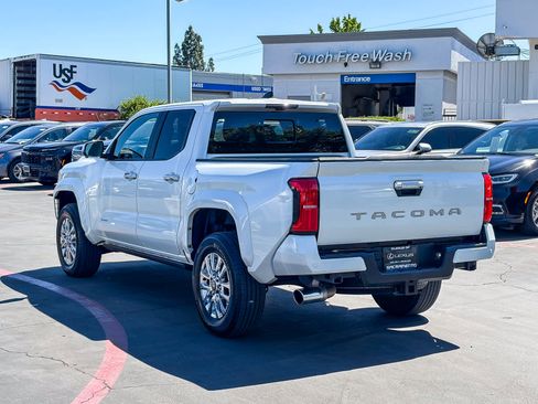 Used 2024 Toyota Tacoma Limited w/ Limited Package (LT) image 2