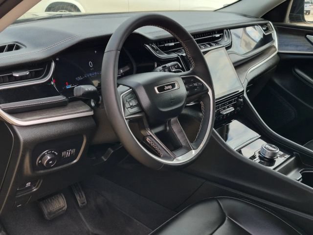 Used 2023 Jeep Grand Cherokee Limited AWD/4WD image 7