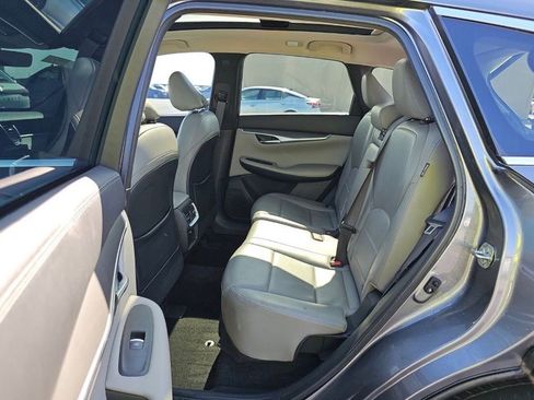 Certified 2023 INFINITI QX50 Luxe FWD image 9