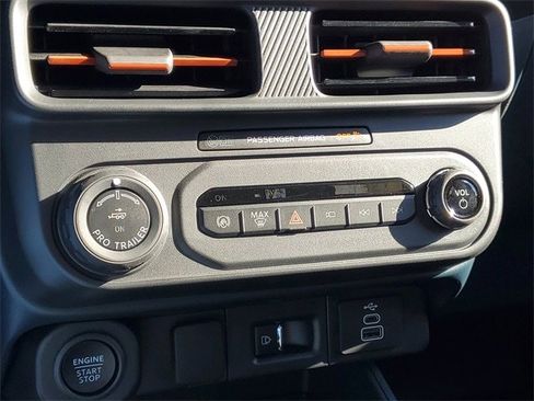 New 2025 Ford Maverick Lariat w/ 4K Tow Package image 27