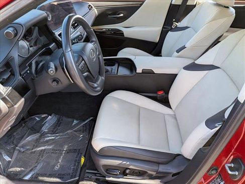 Certified 2025 Lexus ES 350 w/ Premium Package image 17