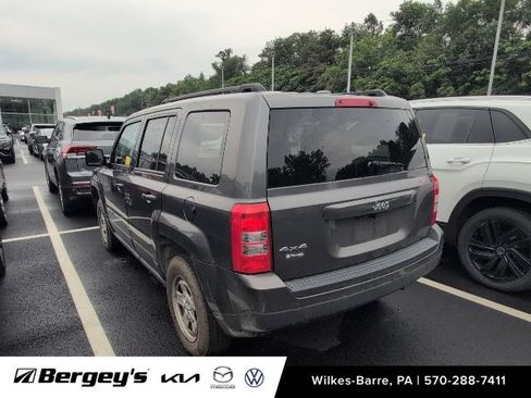 Used 2016 Jeep Patriot Sport w/ Power Value Group AWD/4WD image 14