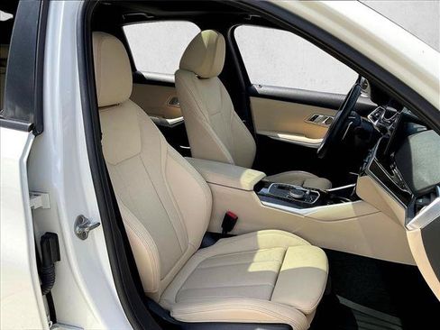 Used 2023 BMW 330i Sedan w/ Parking Assistance Package RWD image 9