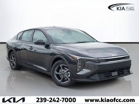 New 2026 Kia K4 FWD image 1