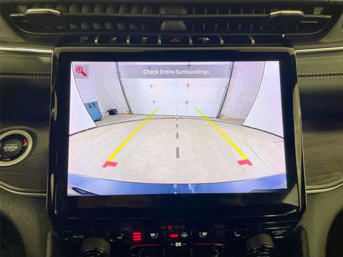 Used 2023 Jeep Grand Cherokee L Overland image 6