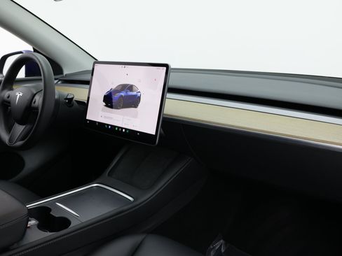 Used 2023 Tesla Model Y Long Range AWD/4WD image 40