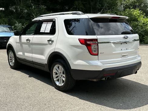 Used 2014 Ford Explorer XLT w/ Equipment Group 202A AWD/4WD image 32