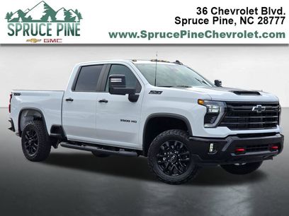 New 2026 Chevrolet Silverado 3500 LT w/ Trail Boss Package
