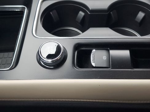 New 2026 Lincoln Corsair Premiere image 24