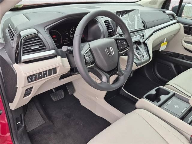New 2026 Honda Odyssey Touring image 3