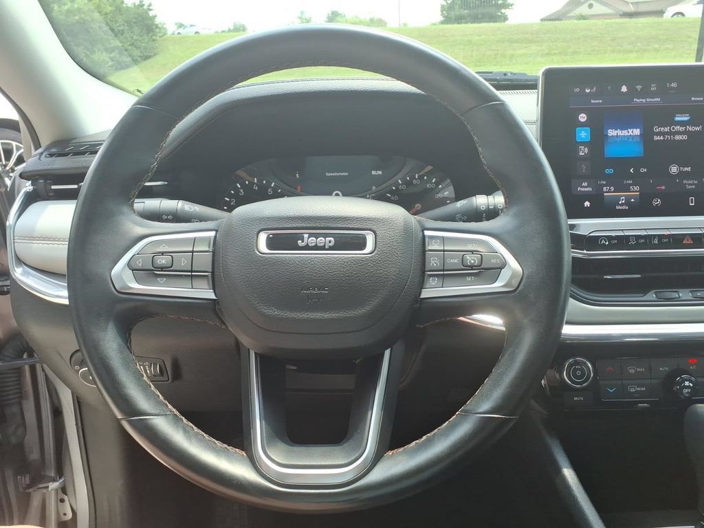 Used 2022 Jeep Compass Limited AWD/4WD image 17