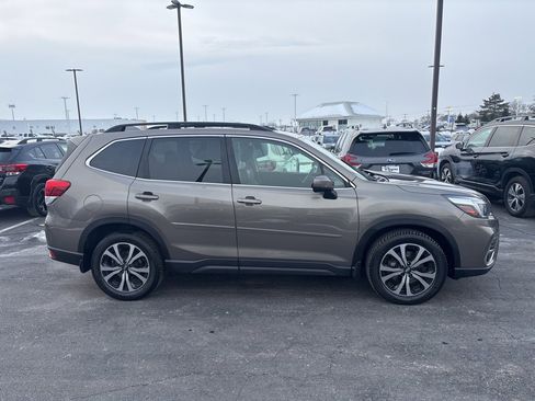 Used 2019 Subaru Forester Limited w/ Popular Package #3 image 2