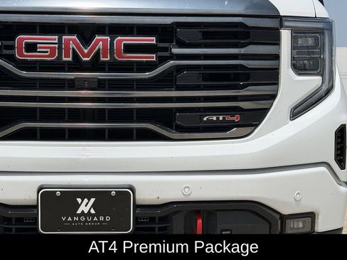Used 2024 GMC Sierra 1500 AT4 w/ Technology Package AWD/4WD image 4