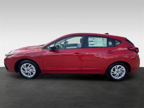 Used 2025 Subaru Impreza 2.0i image 3