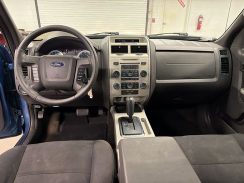 Used 2009 Ford Escape XLT FWD image 15