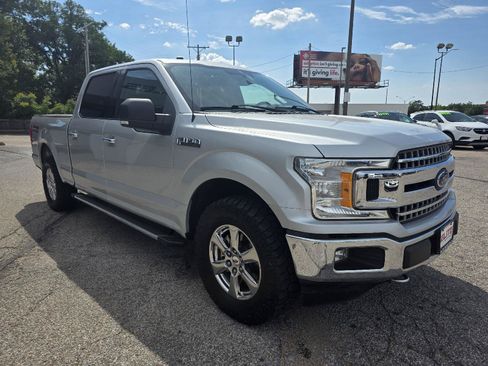 Used 2018 Ford F150 XLT w/ Equipment Group 302A Luxury AWD/4WD image 3