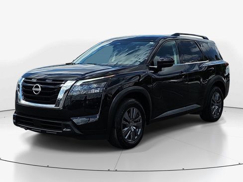 Used 2024 Nissan Pathfinder SV FWD image 8