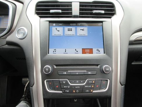Used 2017 Ford Fusion Energi SE FWD image 29