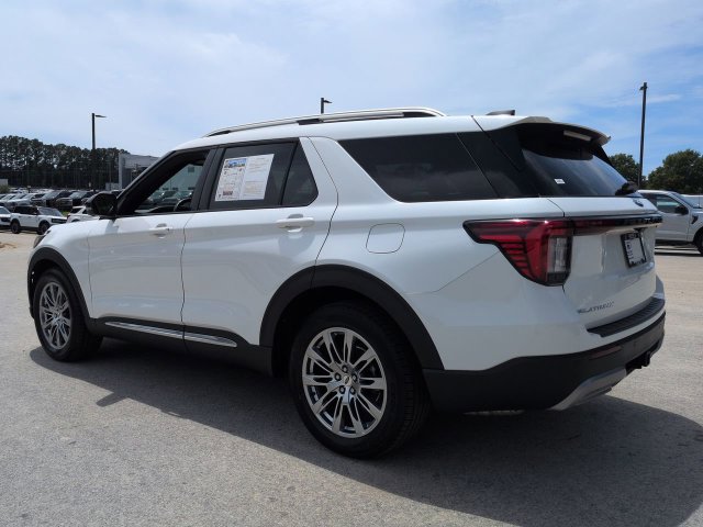 Used 2025 Ford Explorer Platinum RWD image 7