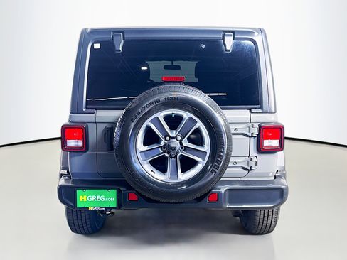 Used 2021 Jeep Wrangler Unlimited Sahara AWD/4WD image 8