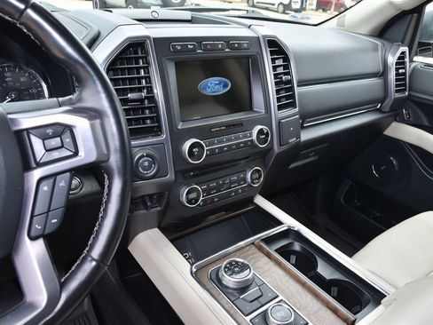 Used 2018 Ford Expedition Max Platinum AWD/4WD image 9