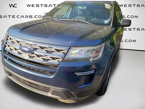 Used 2019 Ford Explorer XLT image 5