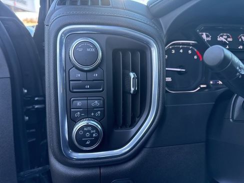 Used 2021 GMC Sierra 3500 SLE w/ SLE Convenience Package image 14