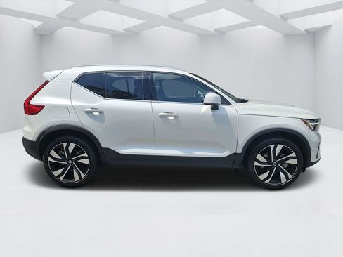 Certified 2023 Volvo XC40 B5 Ultimate w/ Protection Package Premier AWD/4WD image 2